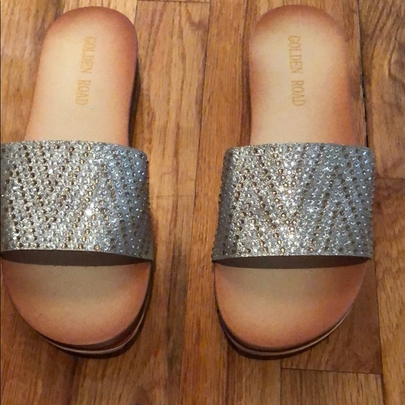 Shoes - Women’s slippers